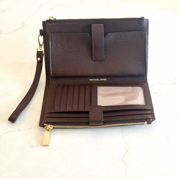 NWOT - Michael Kors Adele Double Zip Pebble Leather Wristlet - Picture 5 of 7